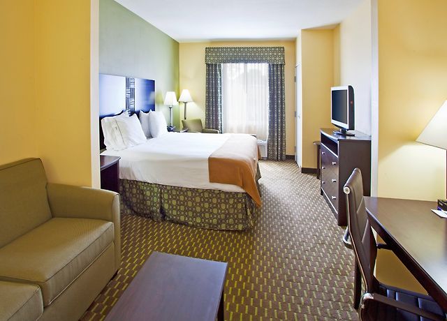 Holiday Inn Express Hotel & Suites Saint Augustine North Room photo